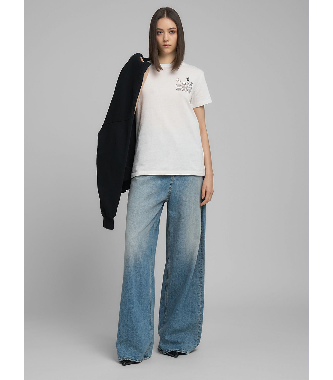 グラフィックプリントクルーネックTシャツ